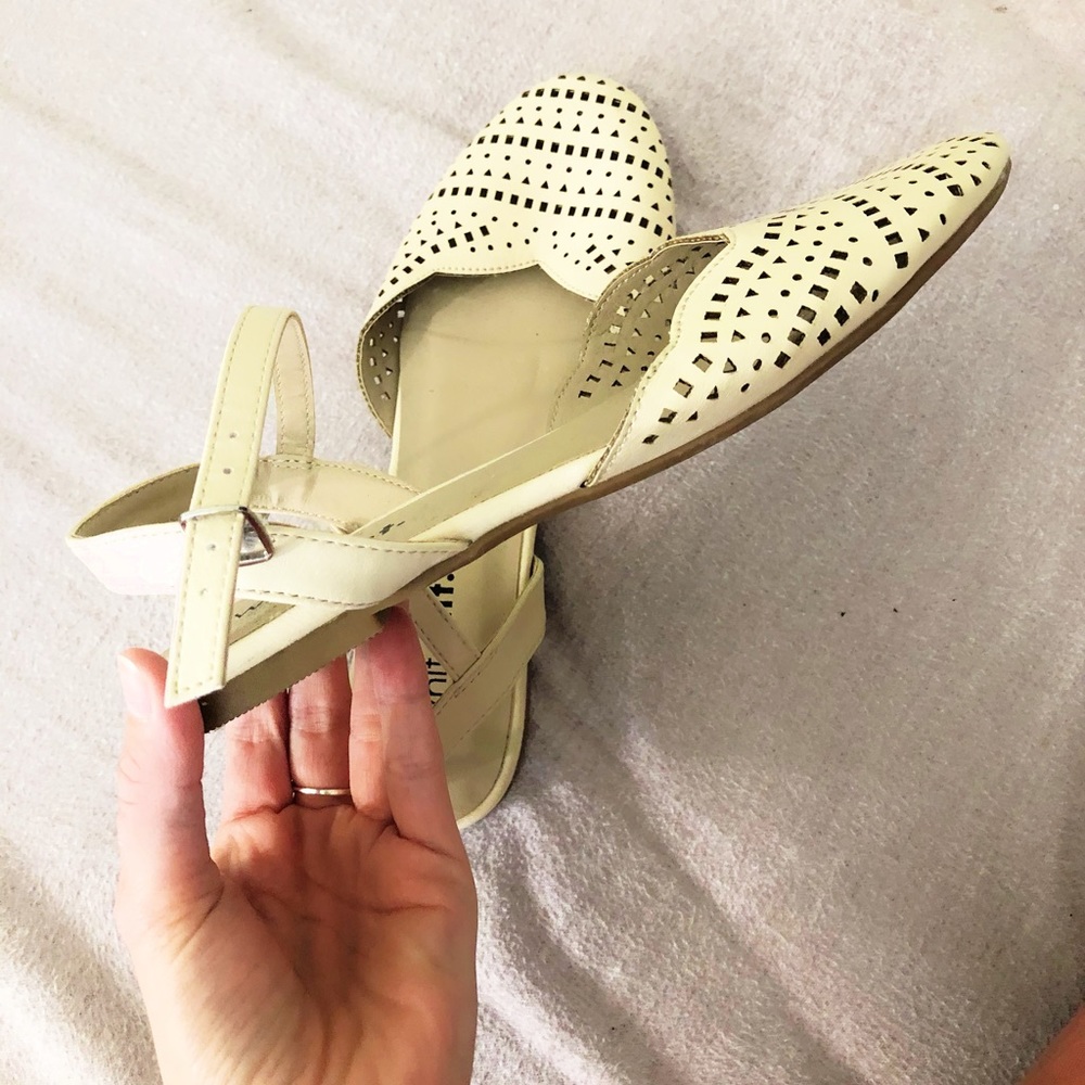 Sandals - Picture 2 of 3